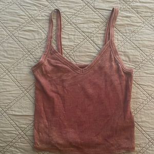 American Eagle distressed red crop top